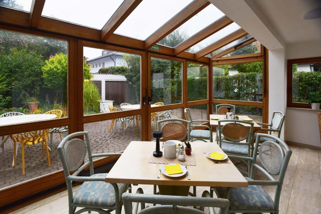 Frühstückstisch in Bergson ARRIVEL